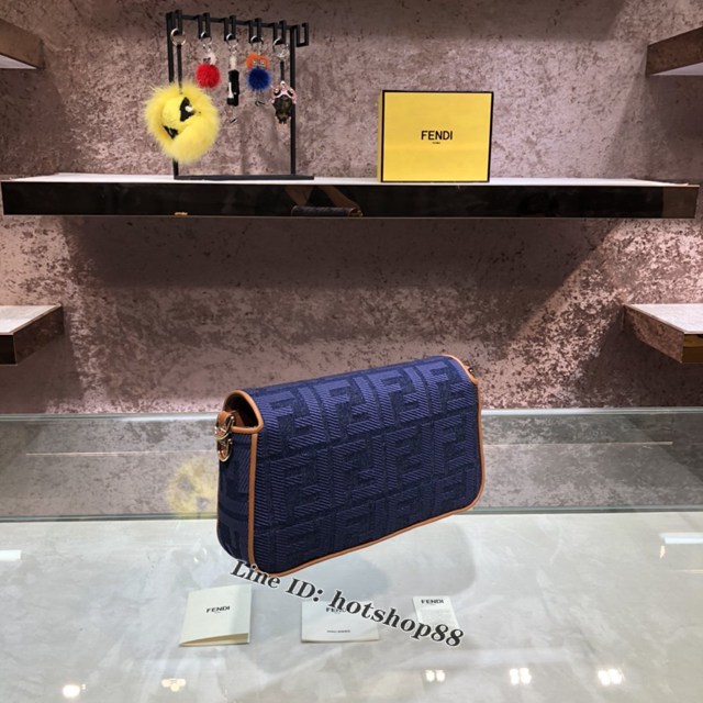 FENDI专柜精品包包 芬迪Baguette中號手袋 Fendi2020火新爆款藍色牛仔布包 fdzg2292